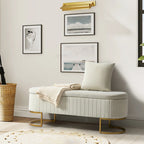 Banc de rangement capitonné avec dessus relevable et pouf.
