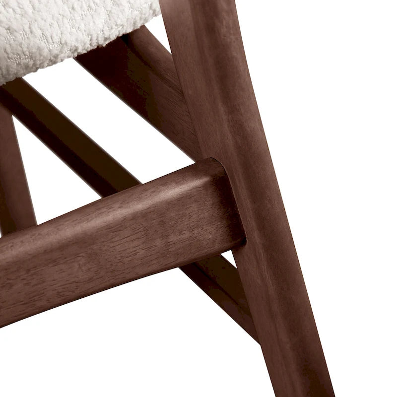 Lot de 2 chaises de salle à manger en noyer du milieu du siècle avec revêtement en bouclé